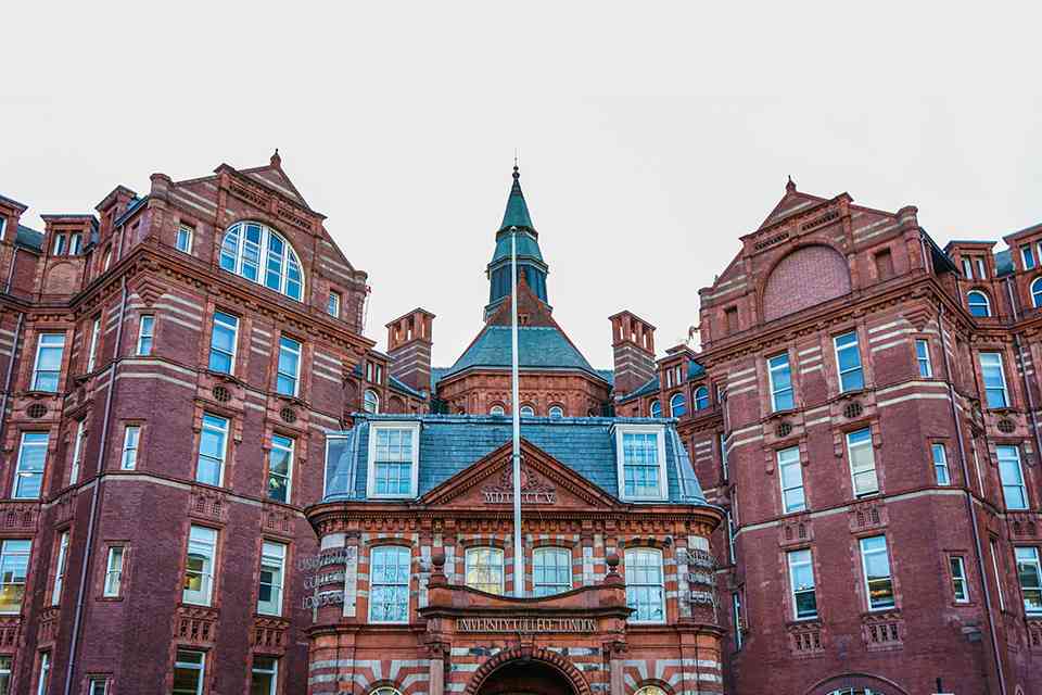 英国移民ニュースデジタルID計画、学生ビザ延長 featured image